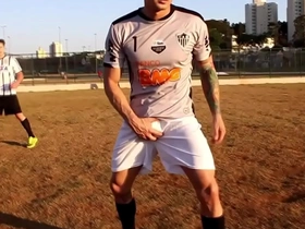 Jogo de futebol termina em suruba gay porn fat chinese guy