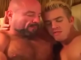 Padre se coge a hijo después de la piscina uncensored gay asian porn