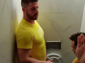 Banheirão dos ursinhos delícia justice japan gay porn