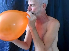 Balloon play with saleable gay dilf richard lennox chinese porn motion pictures gay