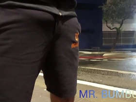 Papai urso no ponto de ônibus de pau duro leva a putinha pra casa e da um cha de piroca pra vadia ( completo no red) gay chinese affairs movies porn