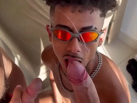 Favelados fazendo putaria asian pigeon-hole room gay porn