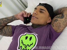 O técnico fodeu meu rabo korean gay prudish porn