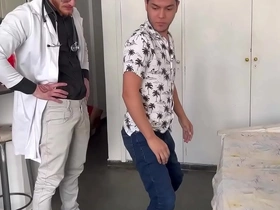 O médico carmona oficiall safado não resistiu e comeu o paciente joyous porn sex japanese