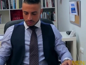 Menatplay klein kerr anal fucks fitted gay boss james castle korean bottom gay porn