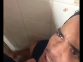 Saindo para o trabalho passei do no banheiro da estação da luz em são paulo e fodi com nove machos - hyperactive red jubilant chinese nugget porn