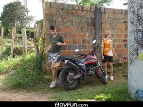 Open-air latino twink bareback bonking secret chinese gay porn