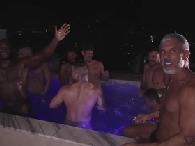 Grande simões na suruba voyr orgy gay chinese down in the mouth men porn