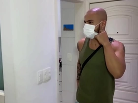 Taxista no rio de janeiro transa com seu passageiro. japanese delivery gay porn