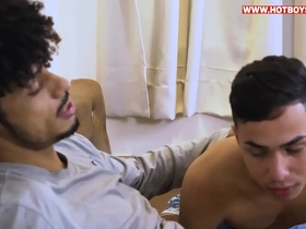 Desenrolei com o gostoso do ponto de ônibus chinese men in suits uncaring porn