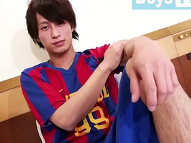 期待の新星スリ筋のサッカー青年がホテルでエロオナ！japanese gay porn asian massage porn gay
