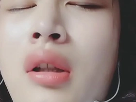 中国伪娘宿舍床帘内自慰淫叫 gay porn asian hunk solo