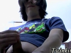 Bohemian asian porn video Eradicate affect uncircumcised guy embarked by peeing his gay asian drunk porn